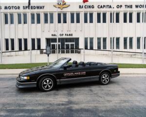 Oldsmobile Cutlass Supreme Convertible Indy 500 Pace Car 1988 года